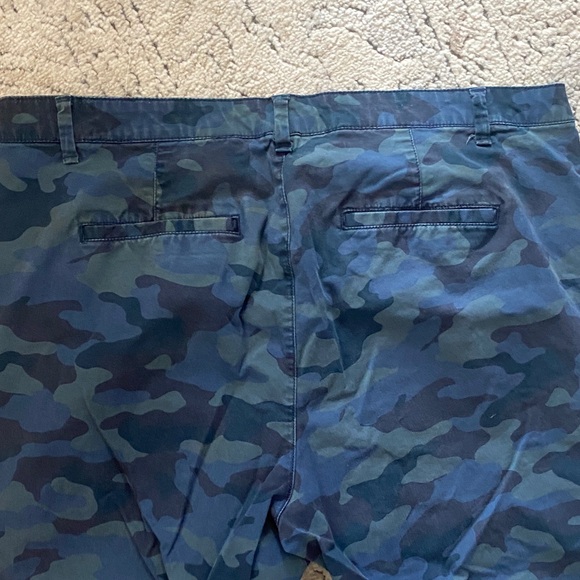 GAP Men's Blue Camouflage Cargo Pants - Picture 9 of 9